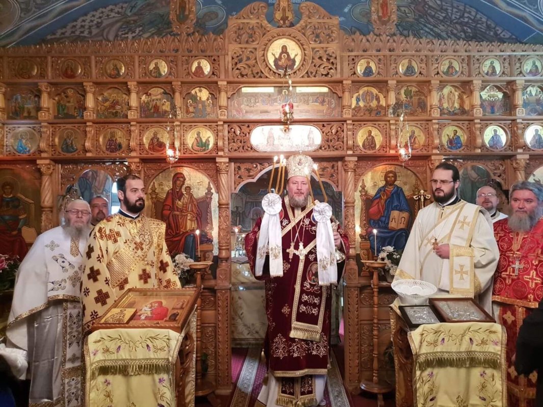 Slujiri arhierești în Duminica Înfricoșătoarei Judecăți 115272