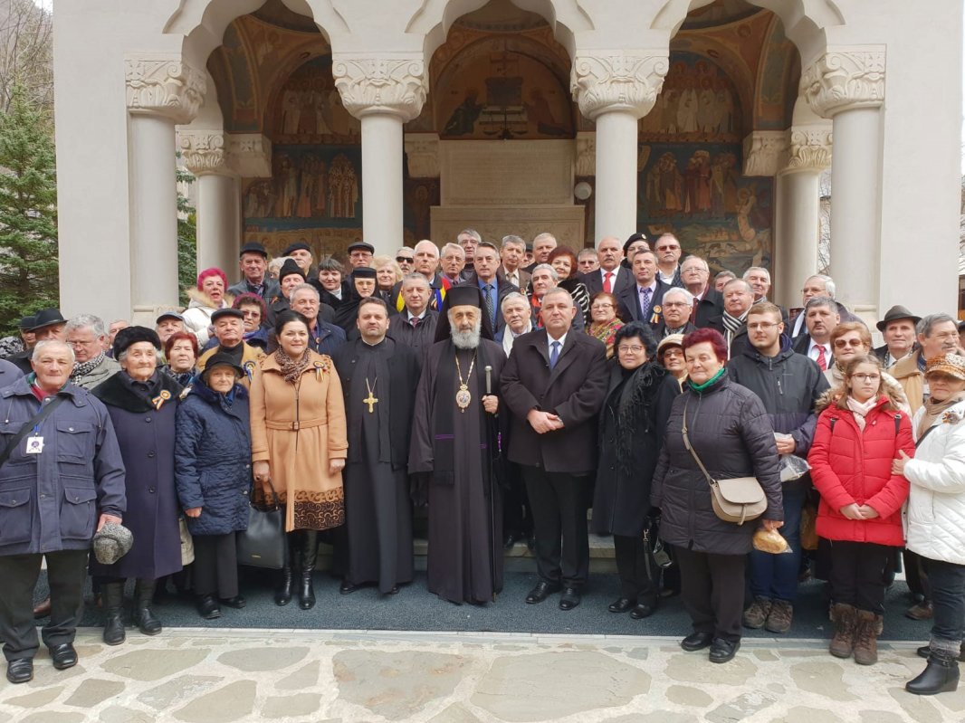Slujiri arhierești în Duminica Înfricoșătoarei Judecăți 115280
