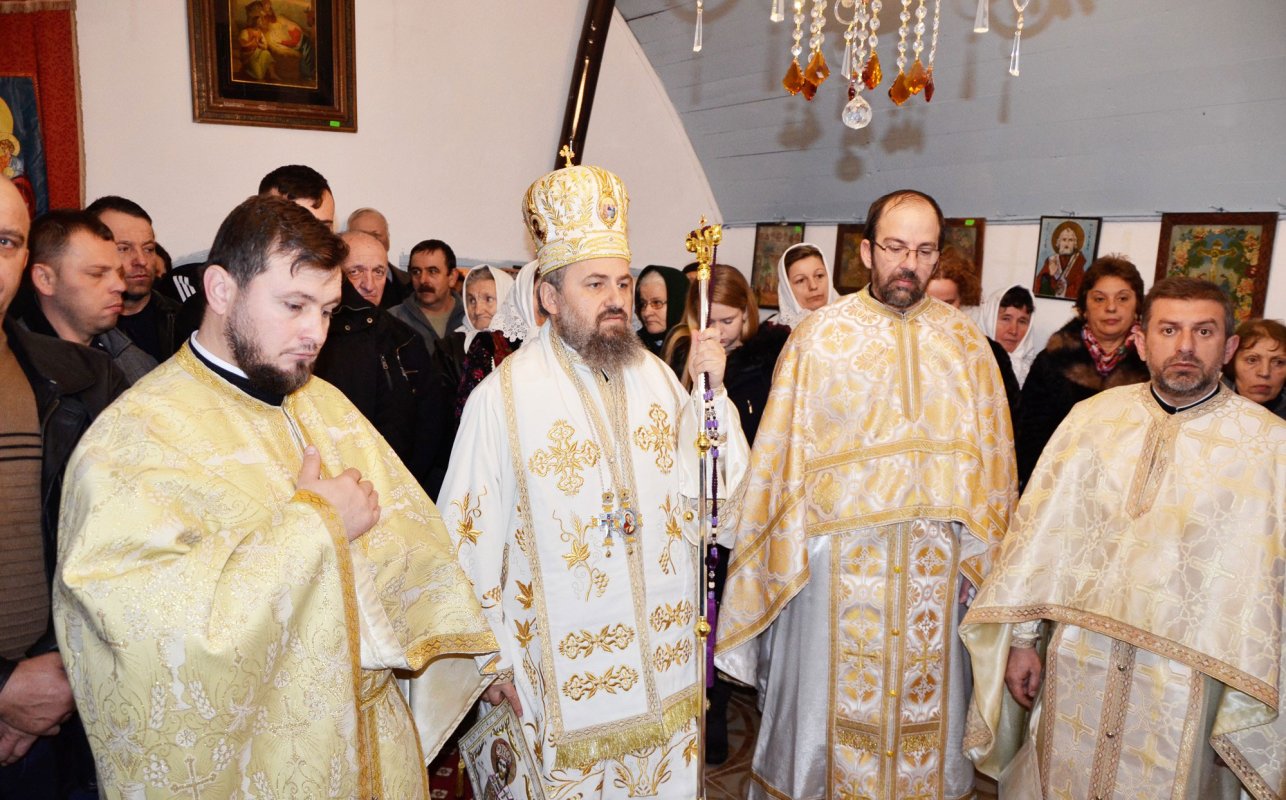 Slujiri arhierești în Duminica Înfricoșătoarei Judecăți 115285