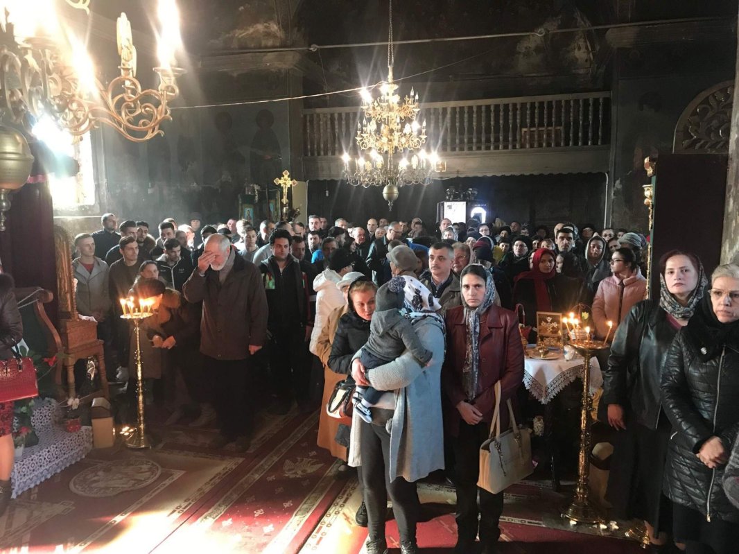 Proiectul eparhial „În temniţă am fost şi aţi venit la Mine” 115157