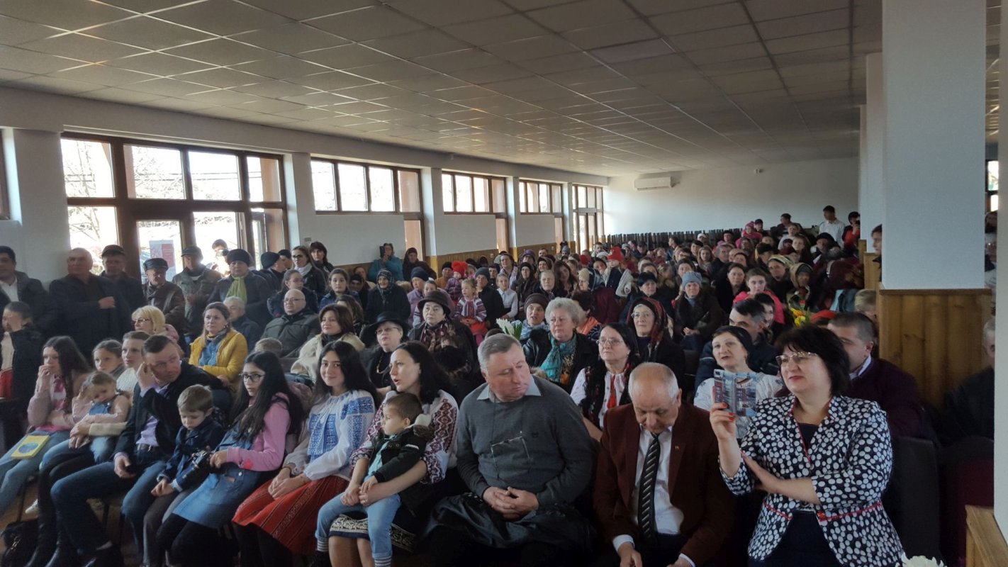 Concertul „Dragă mamă, dragă tată”, în Parohia Cozmeşti 115071