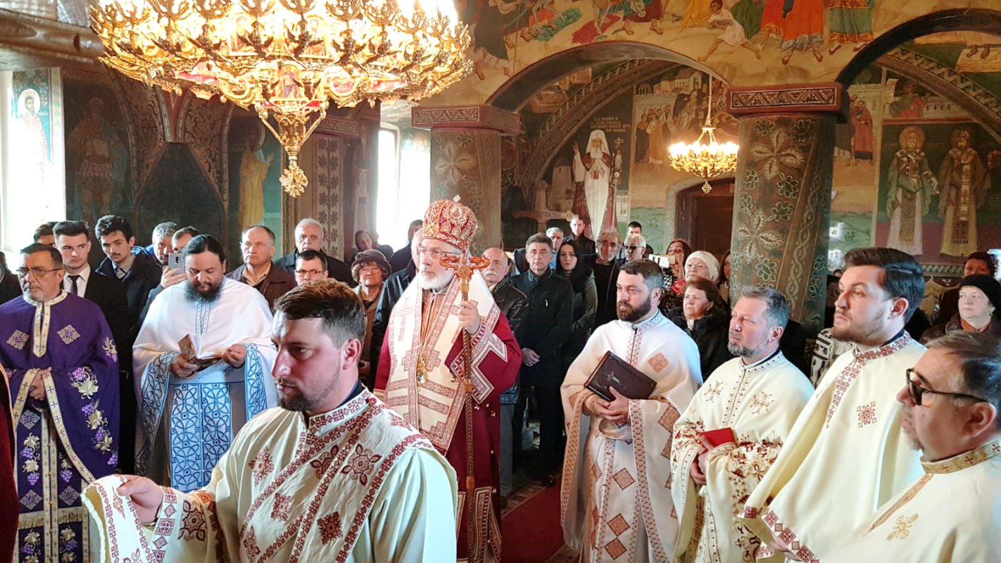 Patriarhul Iustin Moisescu, comemorat în satul natal 115098