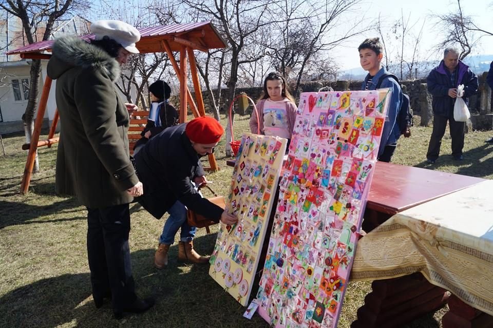 Târg caritabil de mărţişoare pentru Teodora Stamate 115075