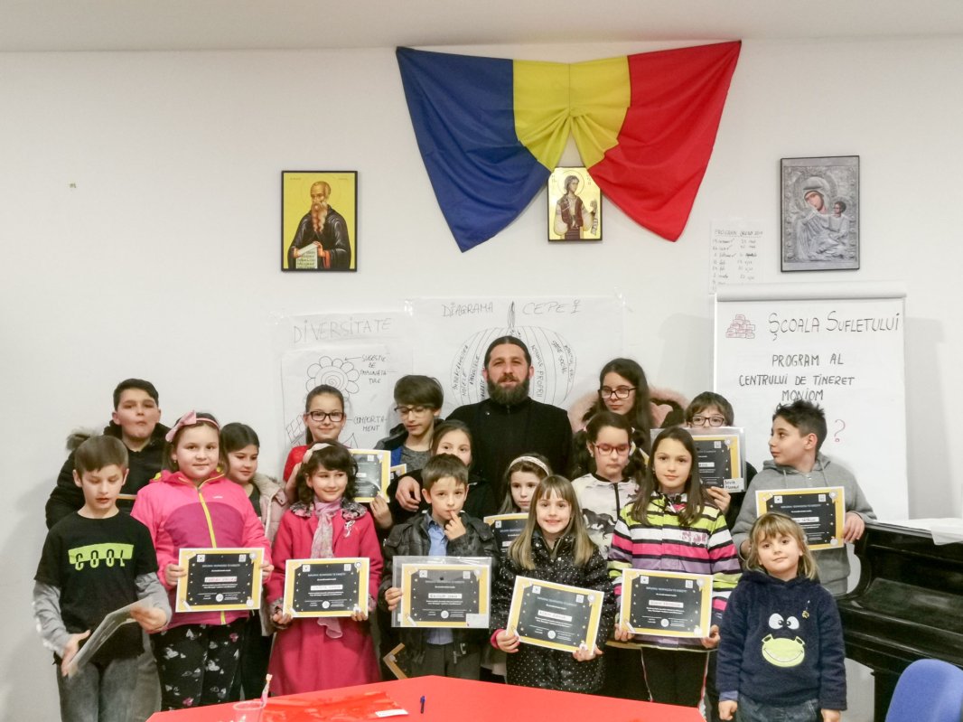 Centrul de tineret Moniom, la ceas aniversar 114977