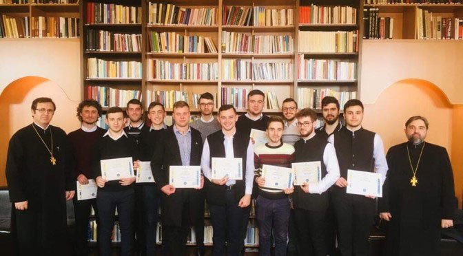 Activitate la biblioteca facultății de teologie arădene 114936