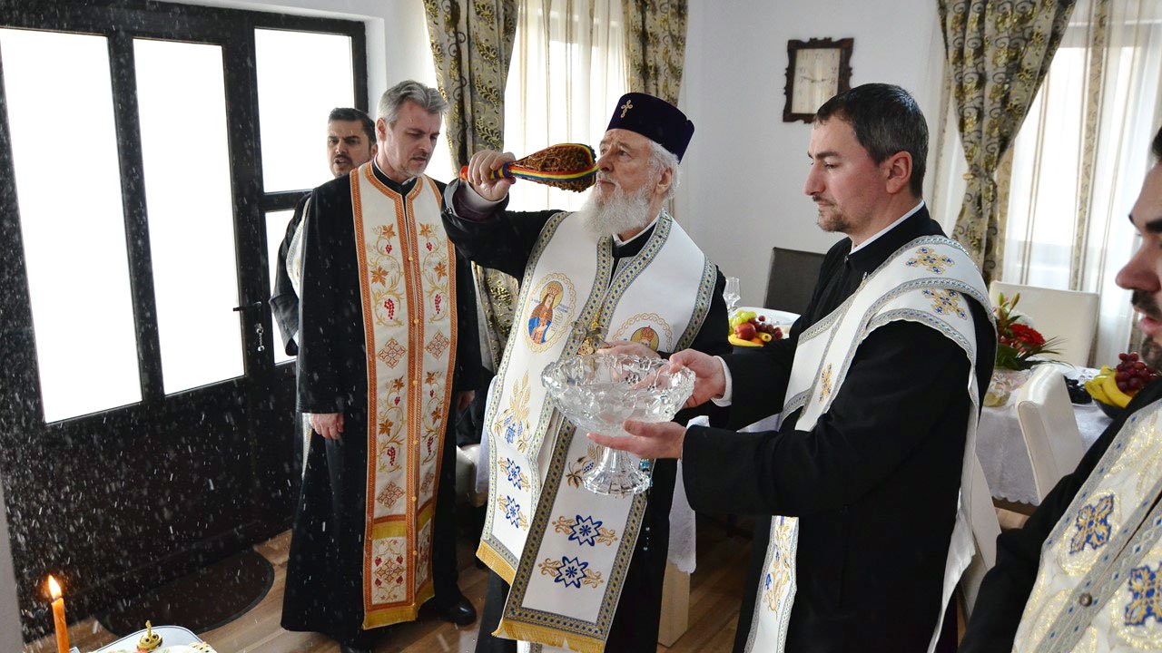 Arhiepiscopul Târgoviștei la parohii și mănăstiri din Dâmbovița 114911