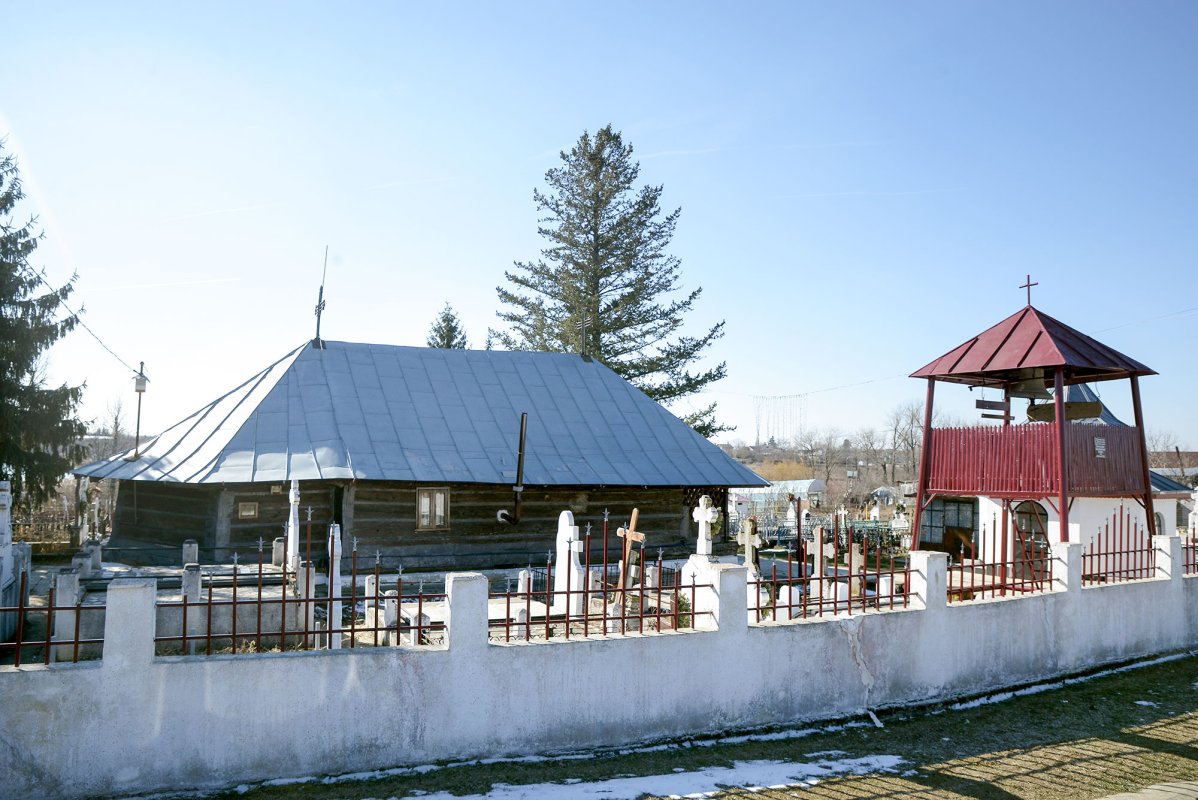 „Biserica robilor” din vechiul sat Decindea 114888