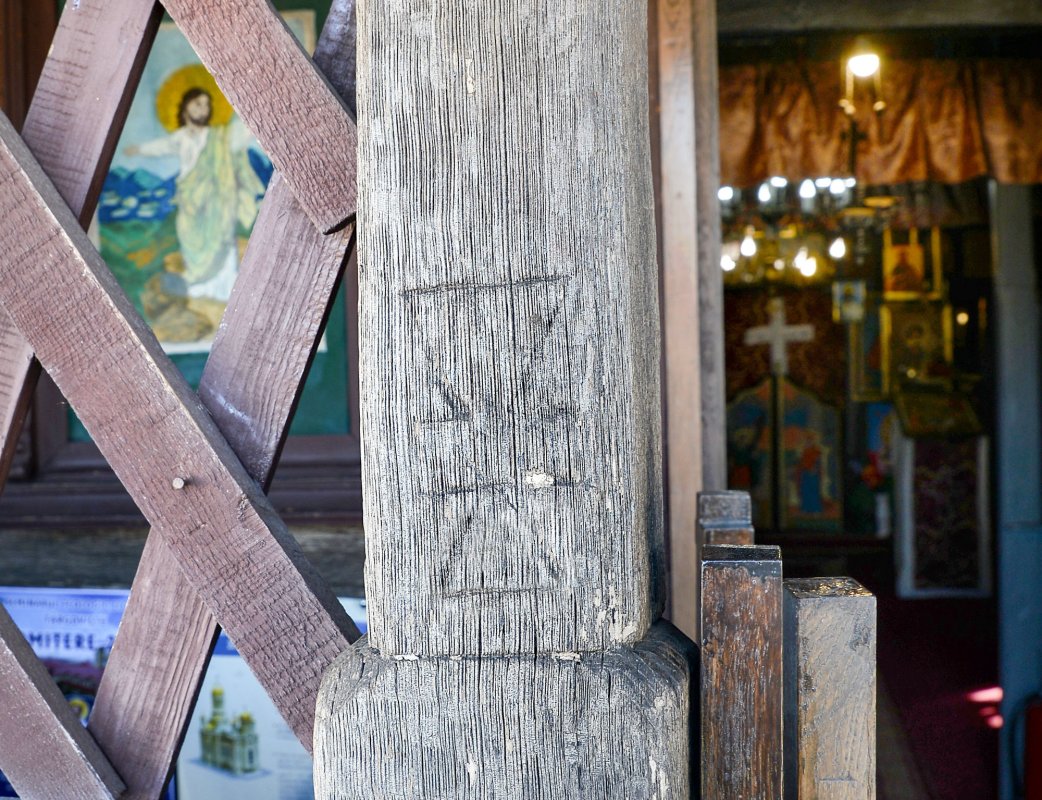 „Biserica robilor” din vechiul sat Decindea 114890