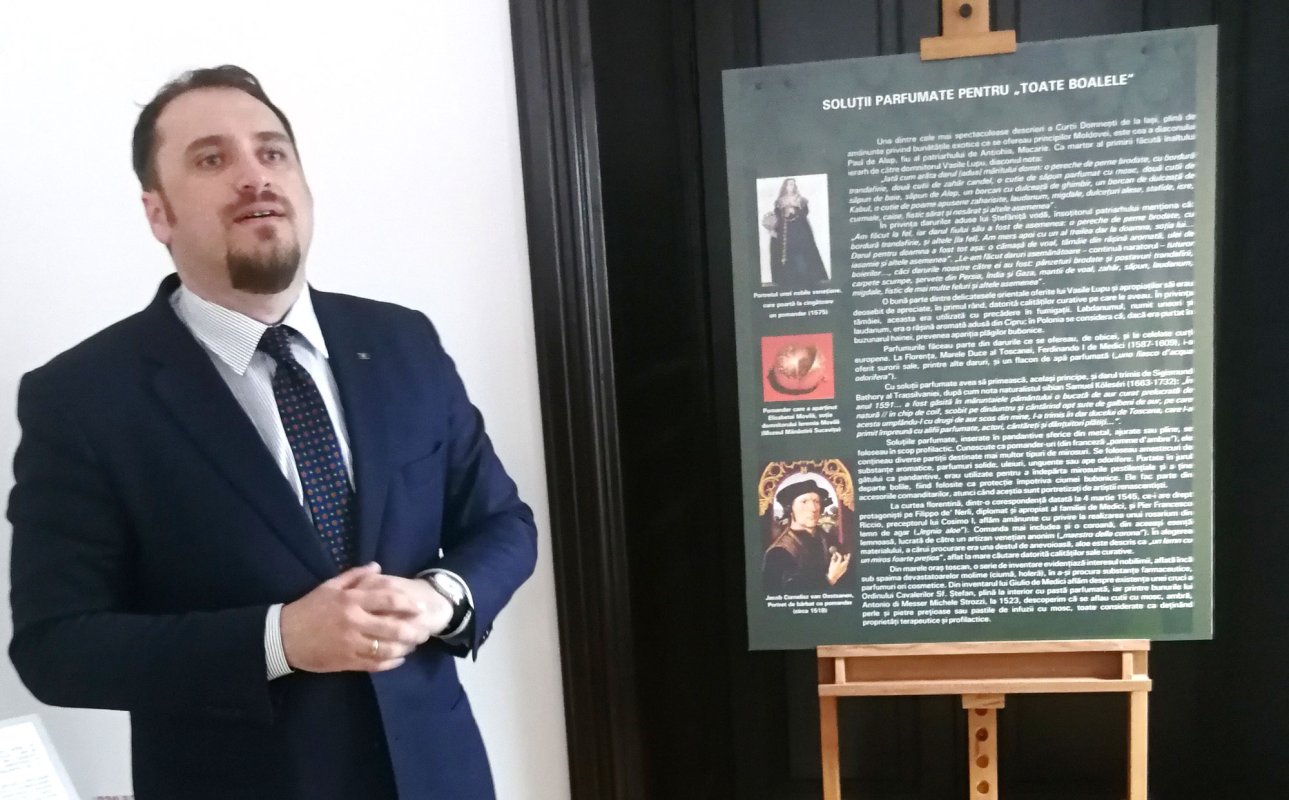 O istorie fascinantă a miresmelor 114734