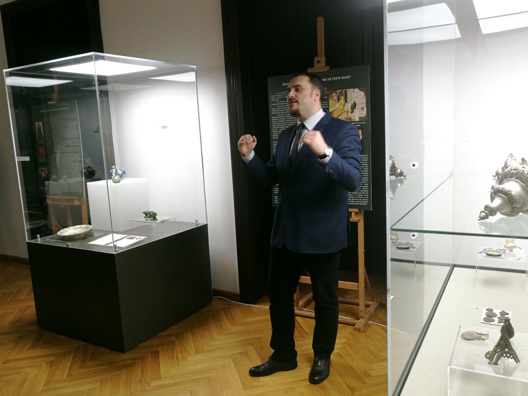 O istorie fascinantă a miresmelor 114735