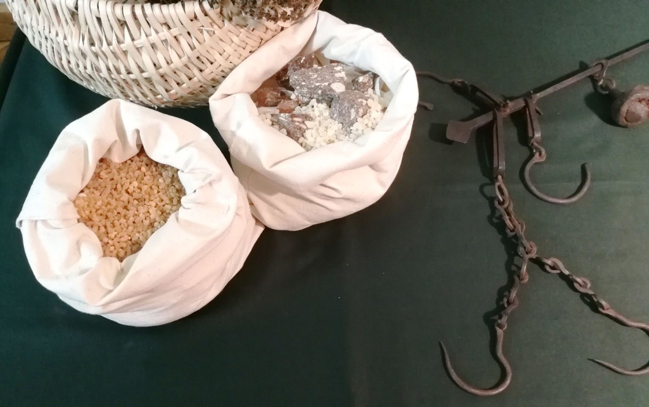 O istorie fascinantă a miresmelor 114755