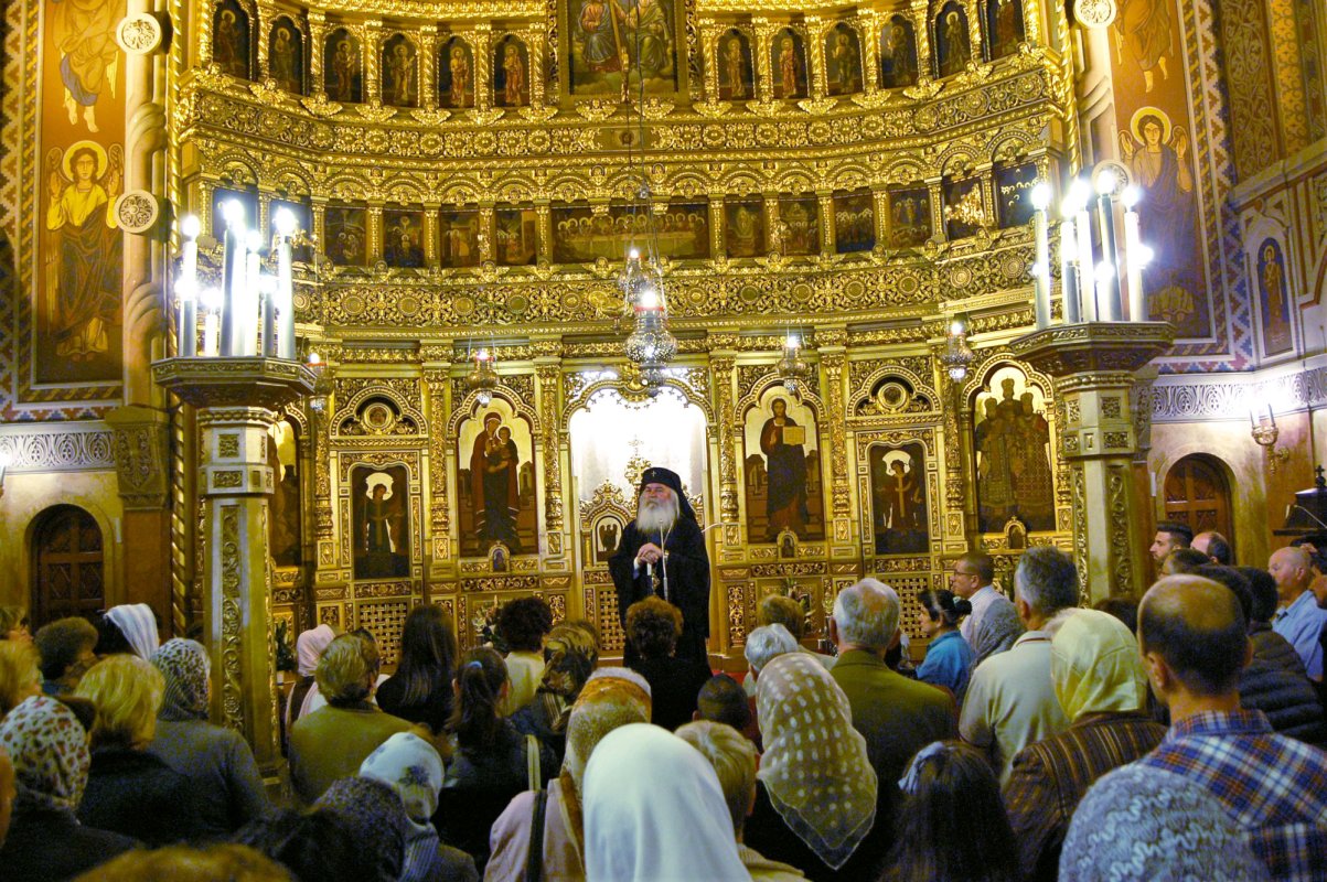 Slujiri arhierești în Duminica Izgonirii lui Adam din Rai 114788