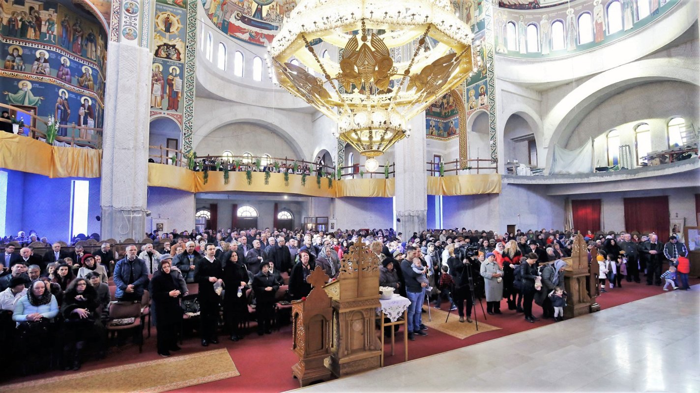 Slujiri arhierești în Duminica Izgonirii lui Adam din Rai 114793