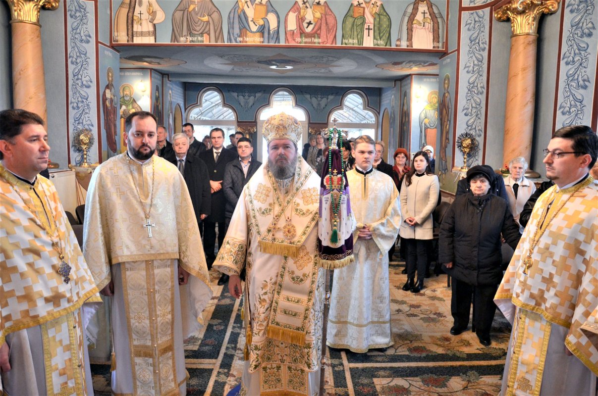 Slujiri arhierești în Duminica Izgonirii lui Adam din Rai 114800