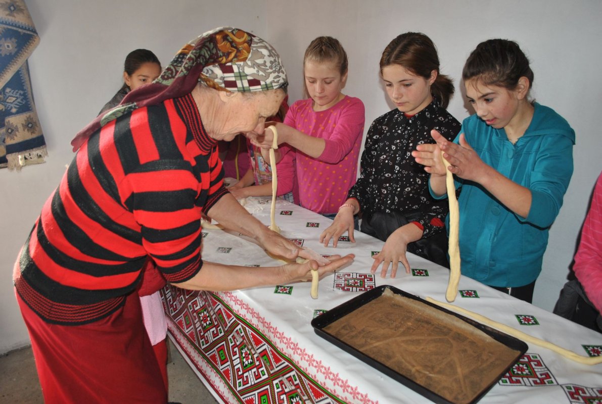 „Hristos: sufletul satului meu” în parohiile Buhăieni şi Drăgăneşti 114657