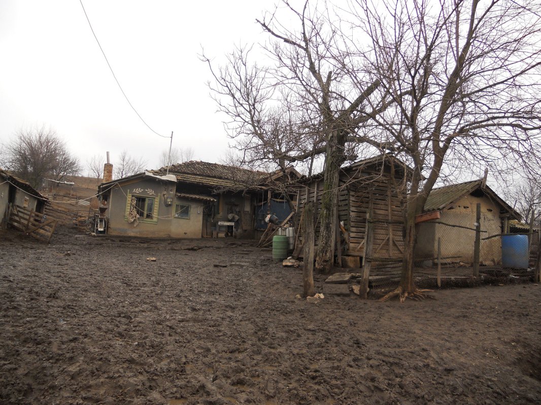 Satul din pustia cu patru locuitori și o mănăstire 114611