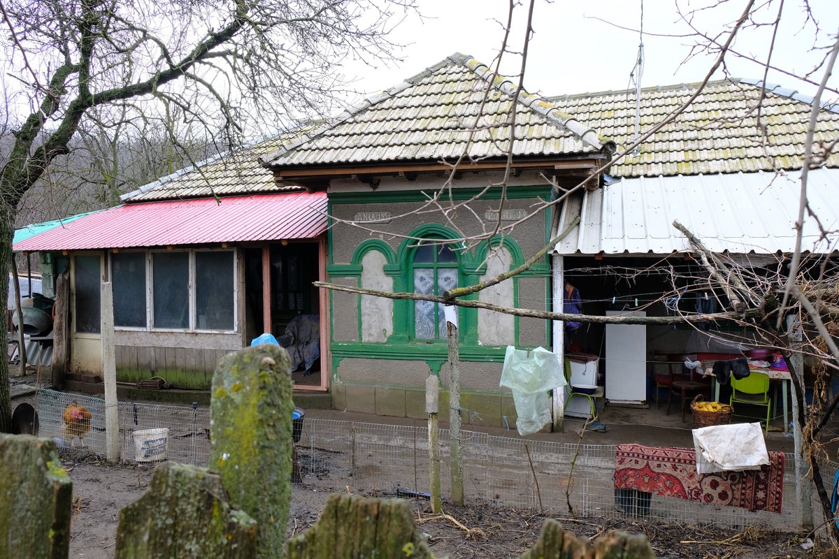 Satul din pustia cu patru locuitori și o mănăstire 114615