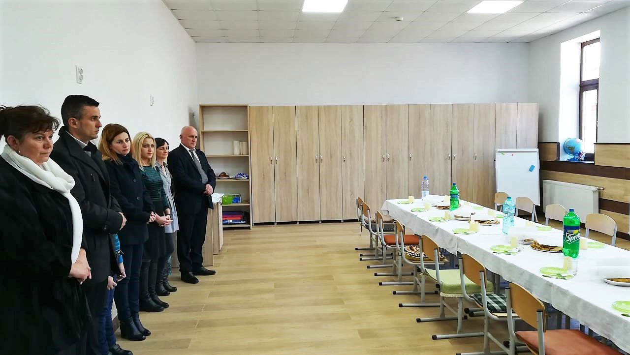 Slujbă de binecuvântare a școlii din Valea Mică, județul Alba 114623