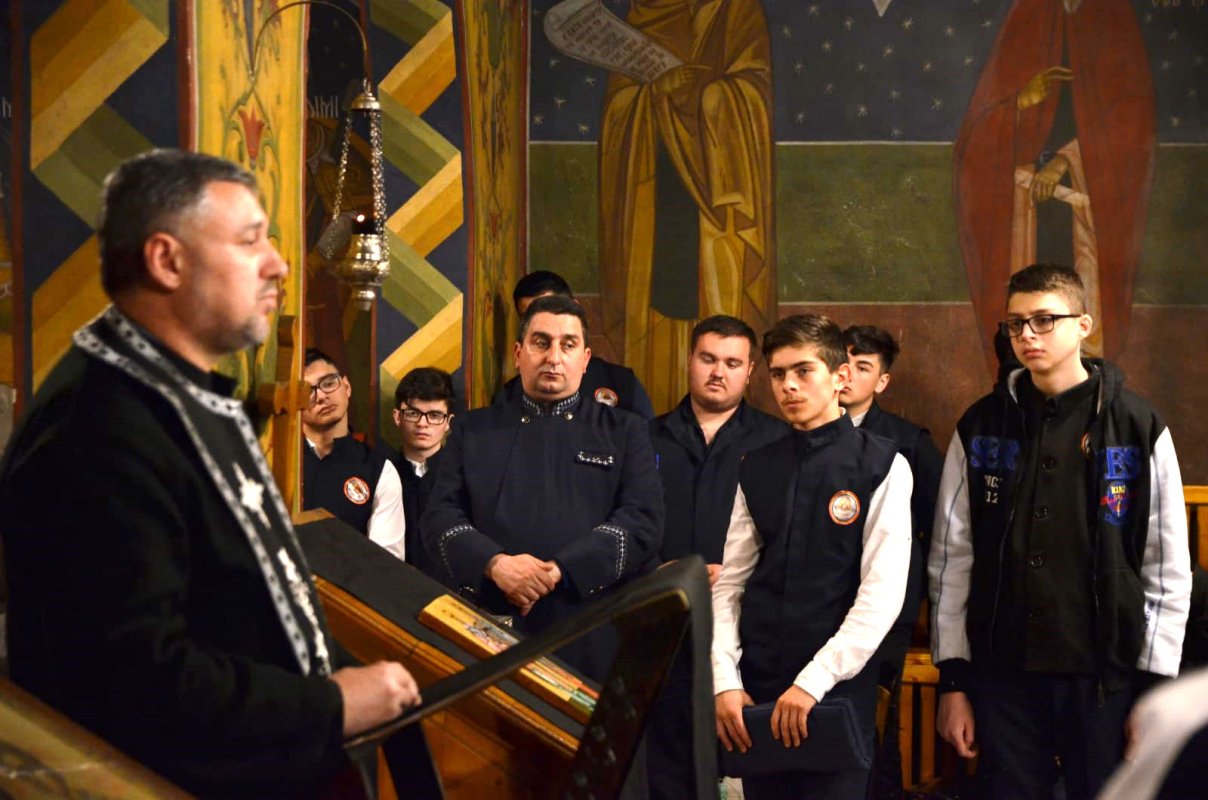 Conferinţă duhovnicească pentru seminariştii craioveni 114573