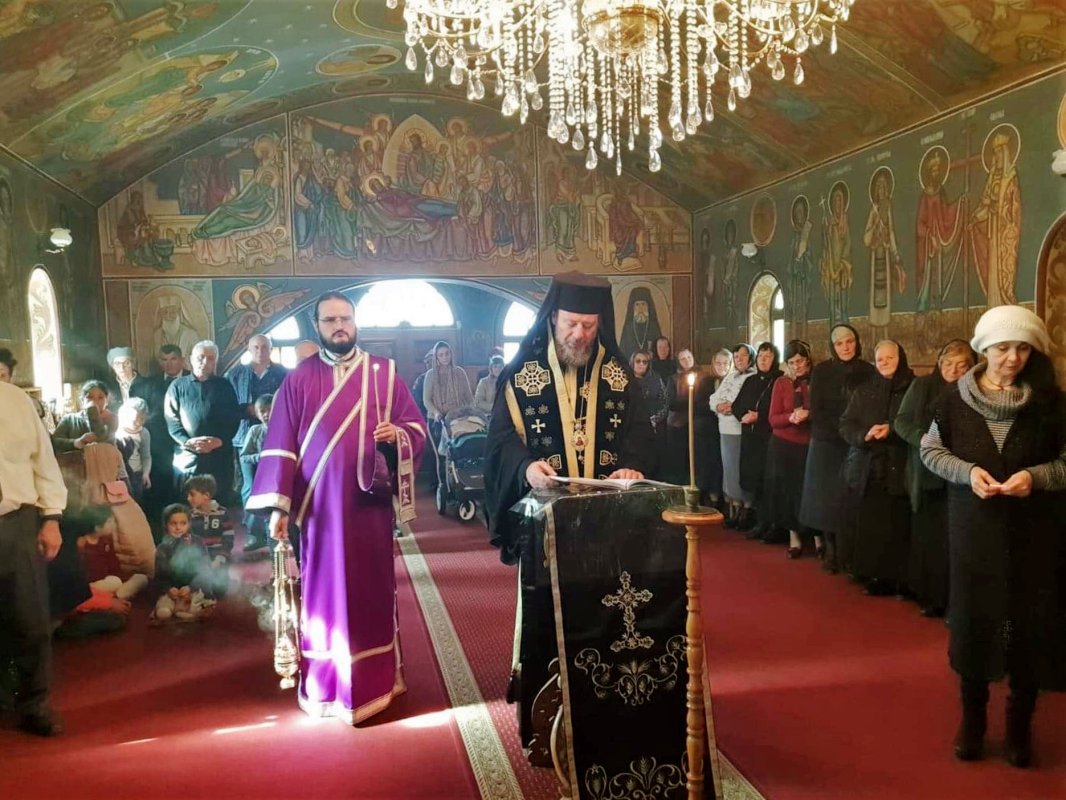 Slujiri arhierești în prima săptămână din Postul Mare 114490