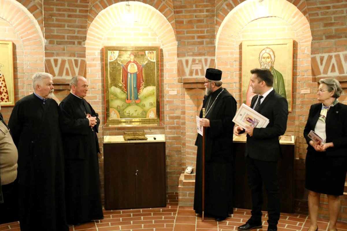 Expoziția de icoane „Chipuri din veac în veci”, ediţia a III-a, la Baia Mare 114395