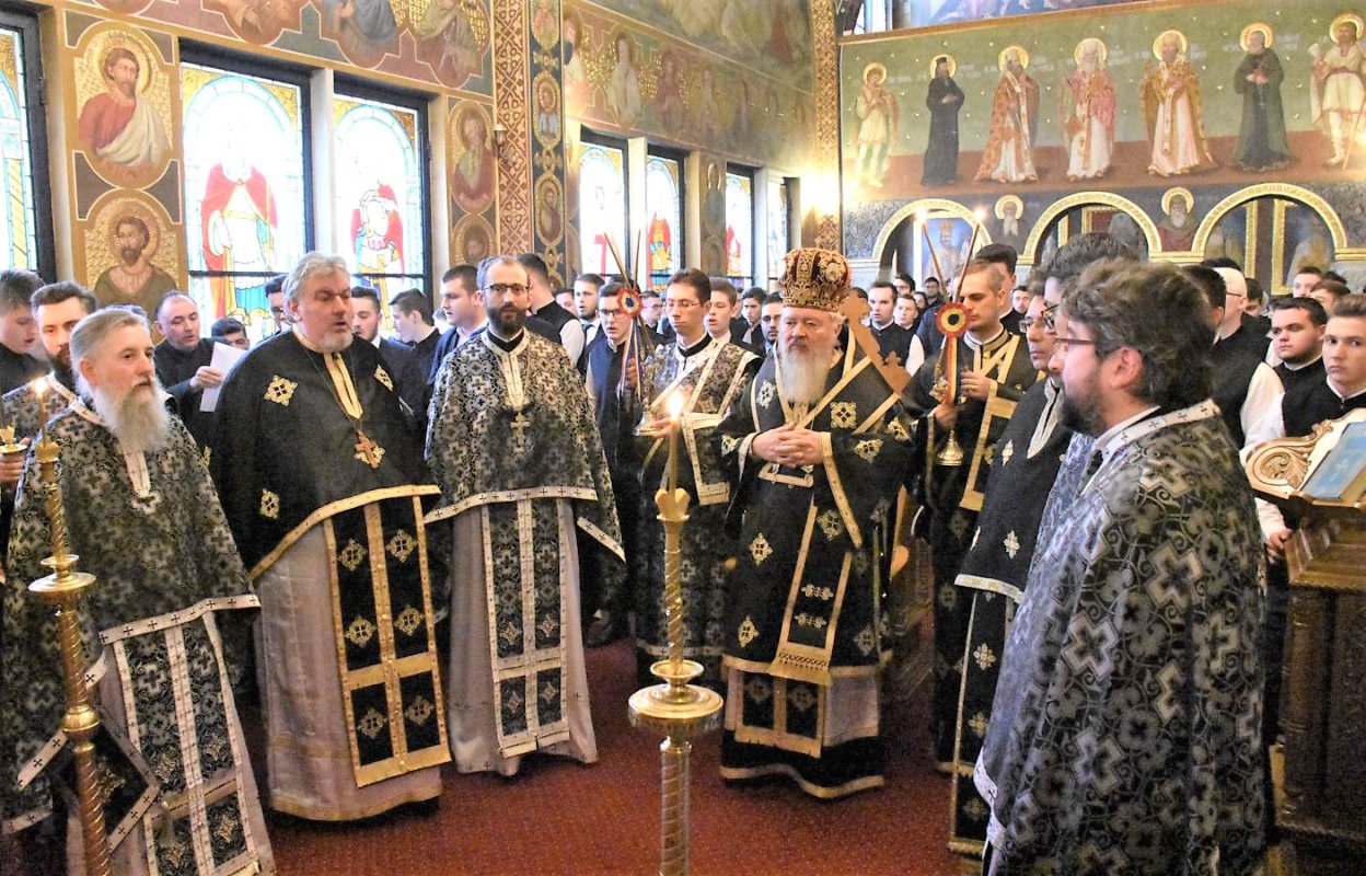Slujiri arhierești din prima săptămână a Postului Mare 114376