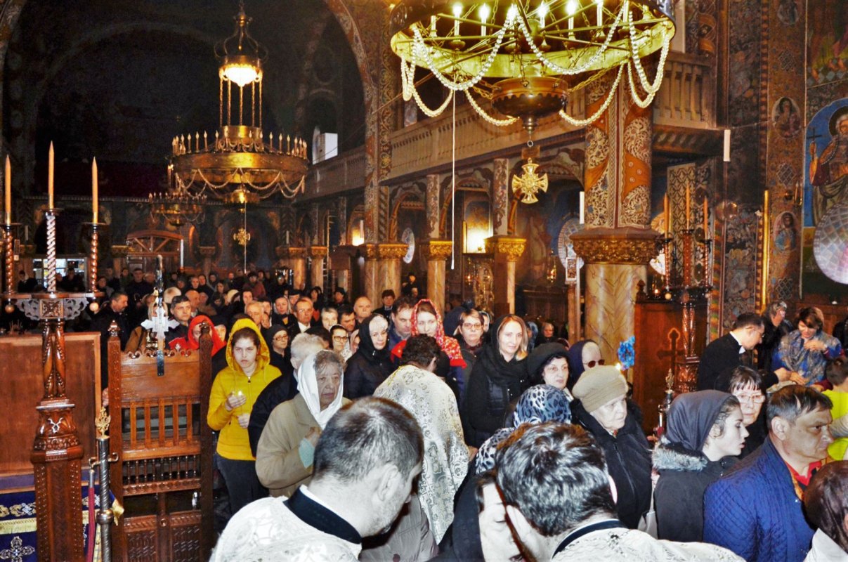 Slujiri arhierești din prima săptămână a Postului Mare 114382