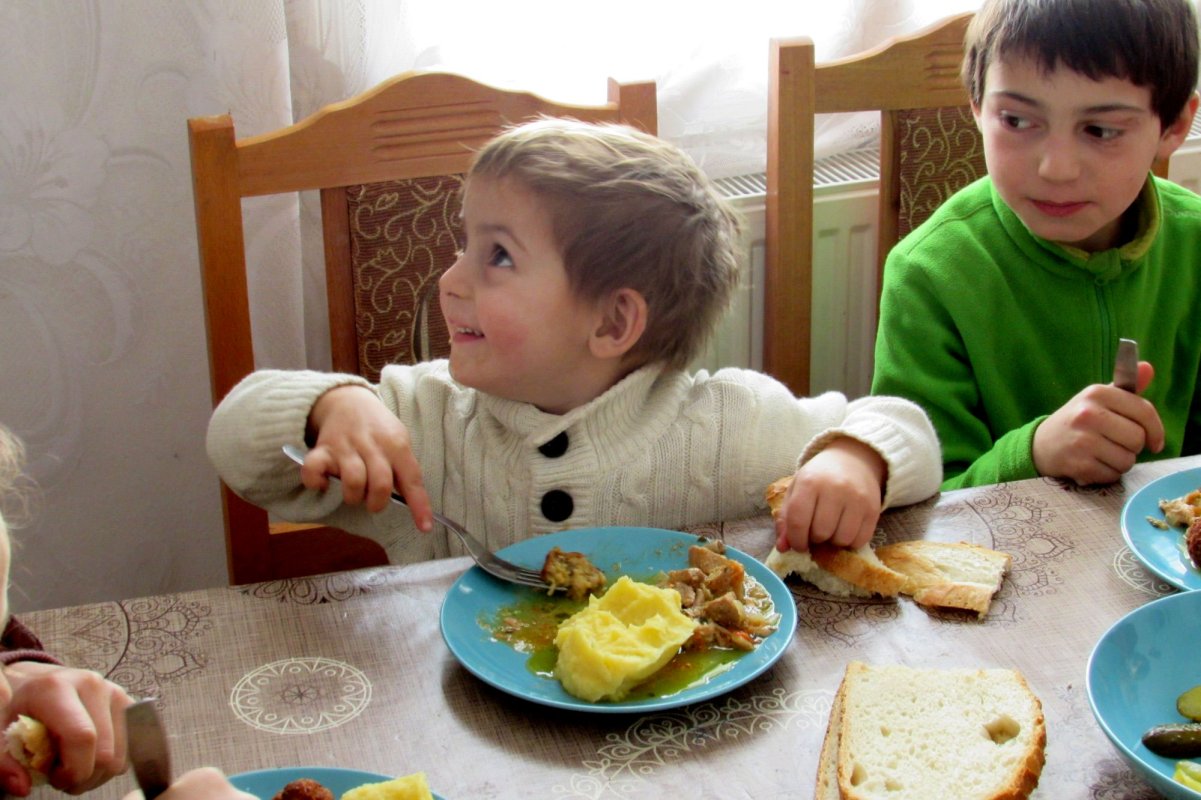 „Copiii vin la biserică acum ca acasă” 114219