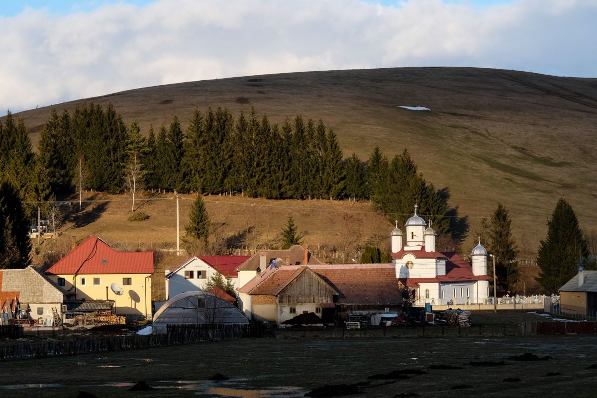 La Sărămaş, copiii învaţă să-şi ajute aproapele 114089