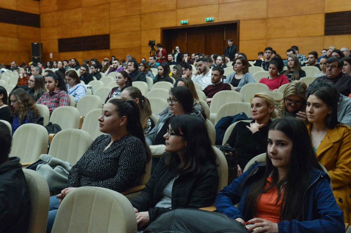 Primul curs universitar transversal dedicat Revoluției din Decembrie 1989, la Timișoara 114126