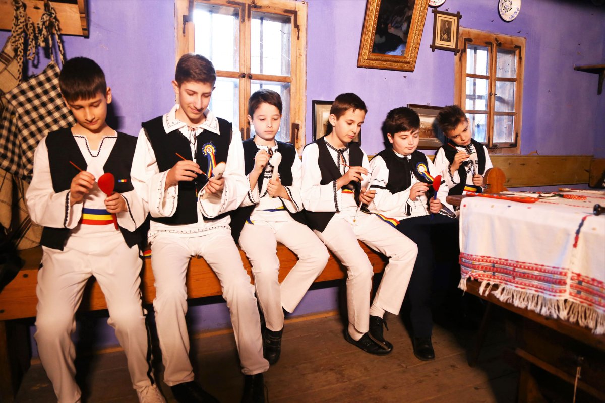 Șezătoare în Muzeul „ASTRA” pentru copiii din Parohia Sibiu-Cibin II 114116