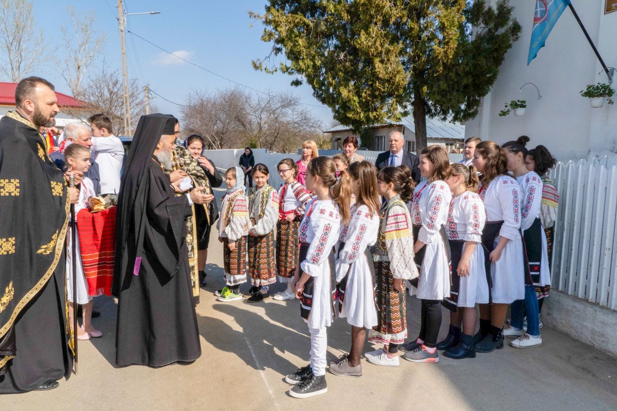 Grijă pentru oamenii de la  sate în Eparhia Dunării de Jos 113970