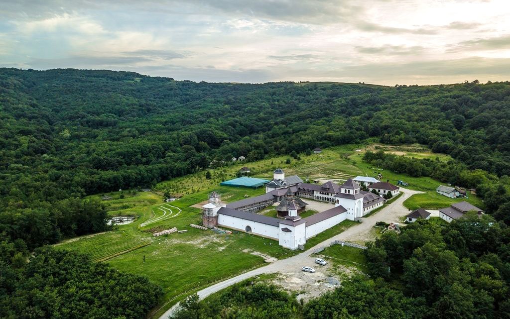 Hram la Mănăstirea Nera, Episcopia Caransebeșului 114010