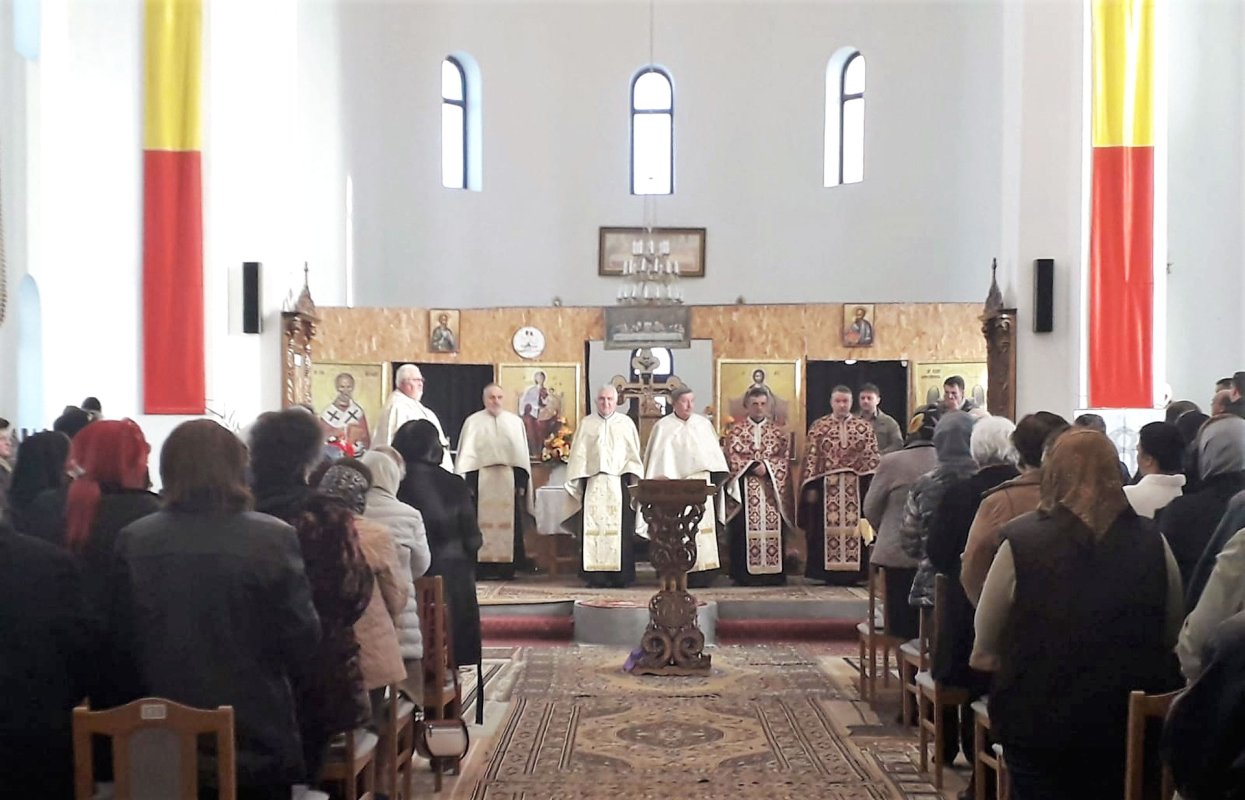 Taina Sfântului Maslu la Parohia Făget I, județul Timiș 114009