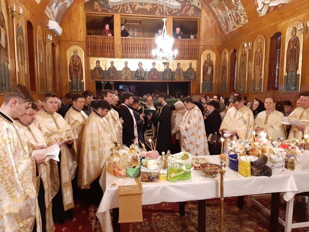 Binecuvântări arhiereşti pe „Meteora Bacăului” 113886