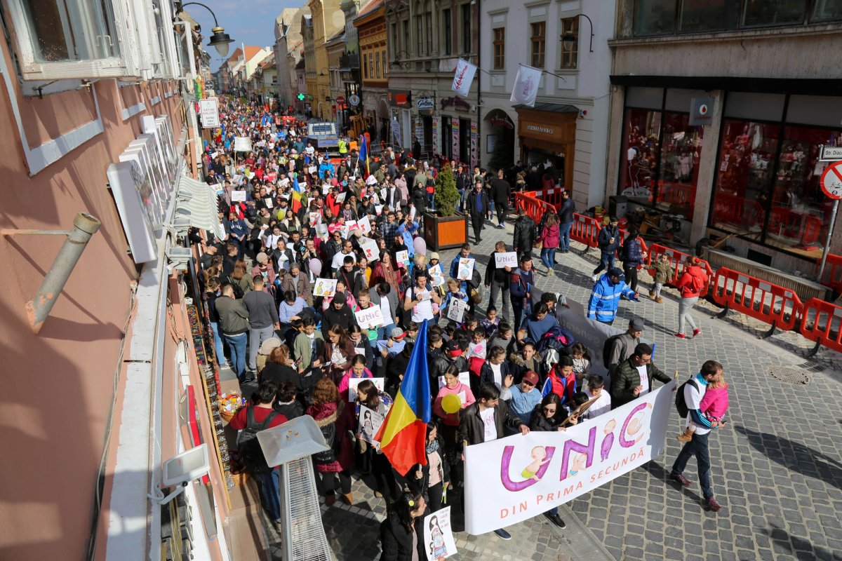 Manifestări pentru dreptul la viață, în orașe transilvane și bănățene 113928