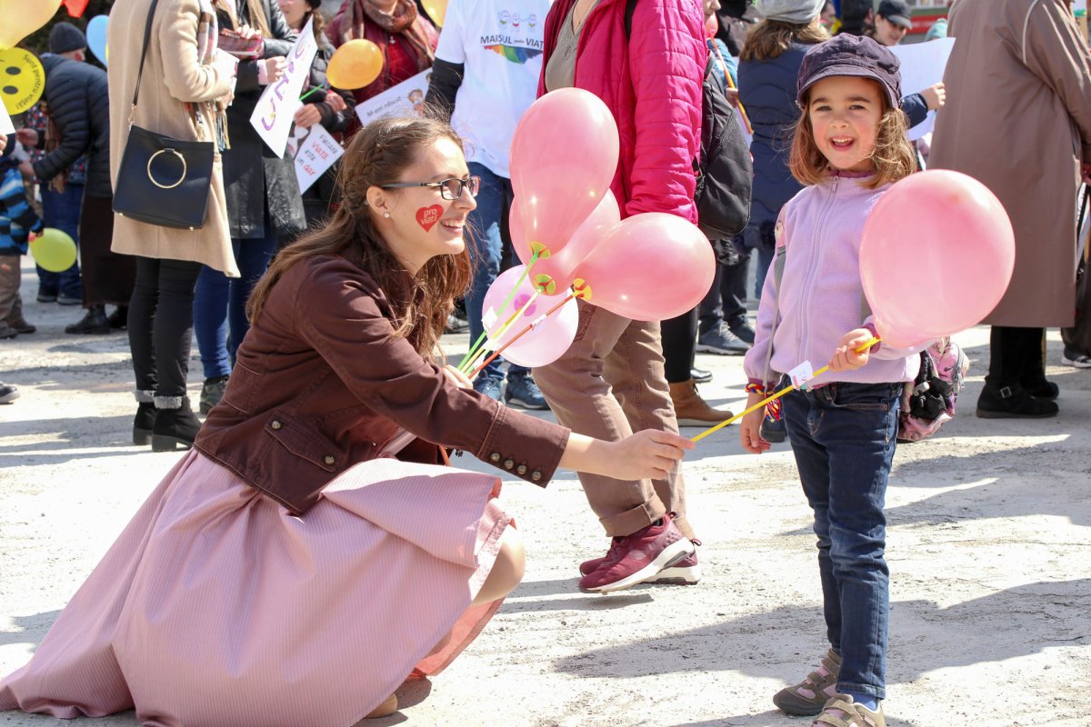 Manifestări pentru dreptul la viață, în orașe transilvane și bănățene 113930