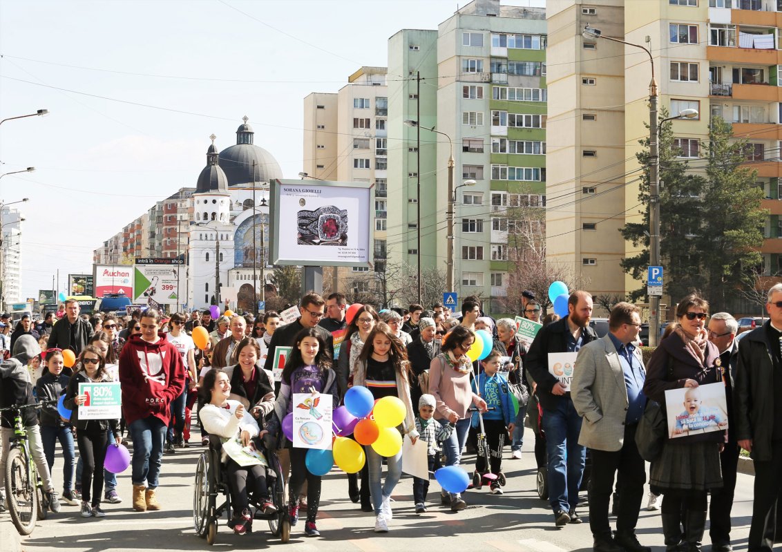 Manifestări pentru dreptul la viață, în orașe transilvane și bănățene 113931