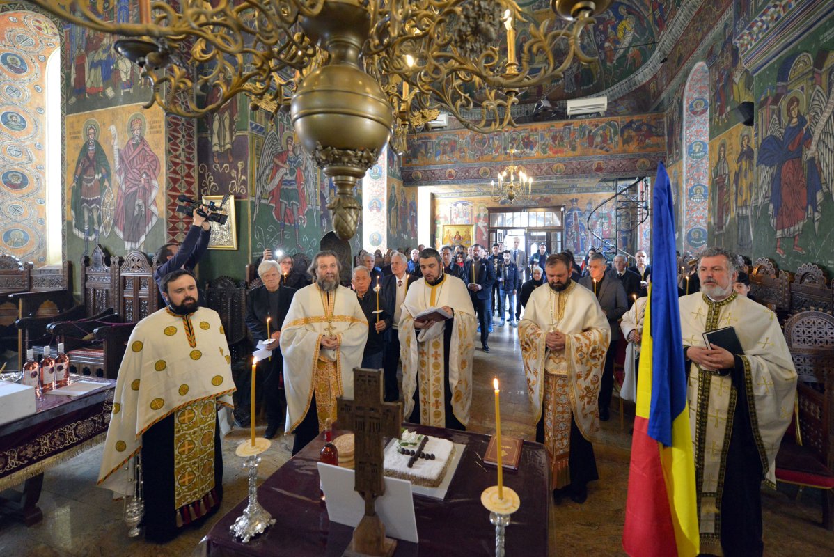 Slujbă de pomenire pentru martirii români din Balcani 113905