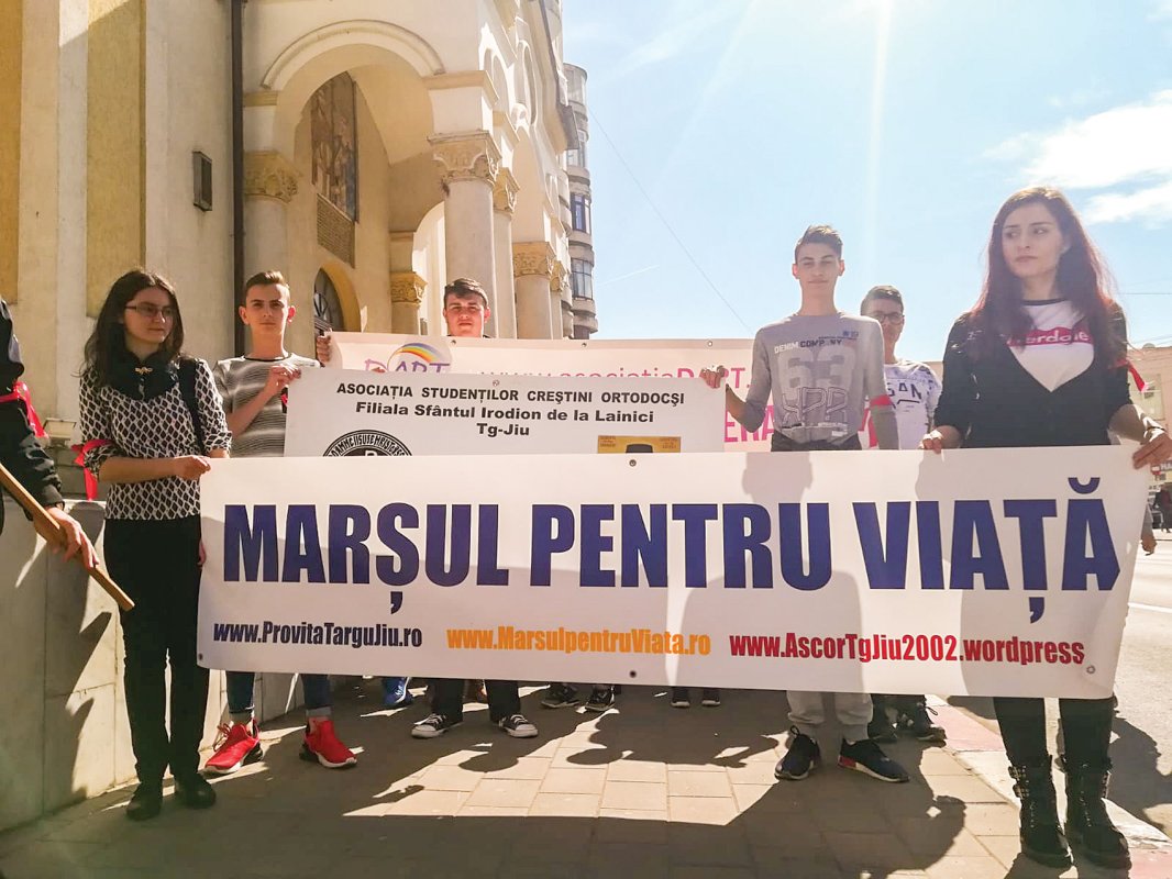 Marşuri pro viață în Mitropolia Olteniei 113870