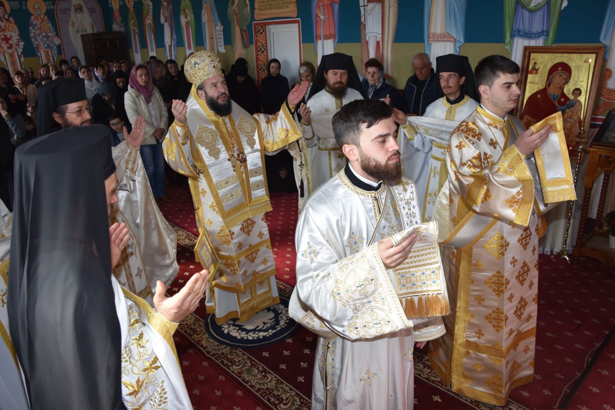 Slujiri arhiereși în Duminica a doua din Postul Sfintelor Paști 113856