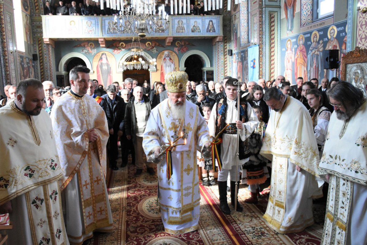 Slujiri arhiereși în Duminica a doua din Postul Sfintelor Paști 113861