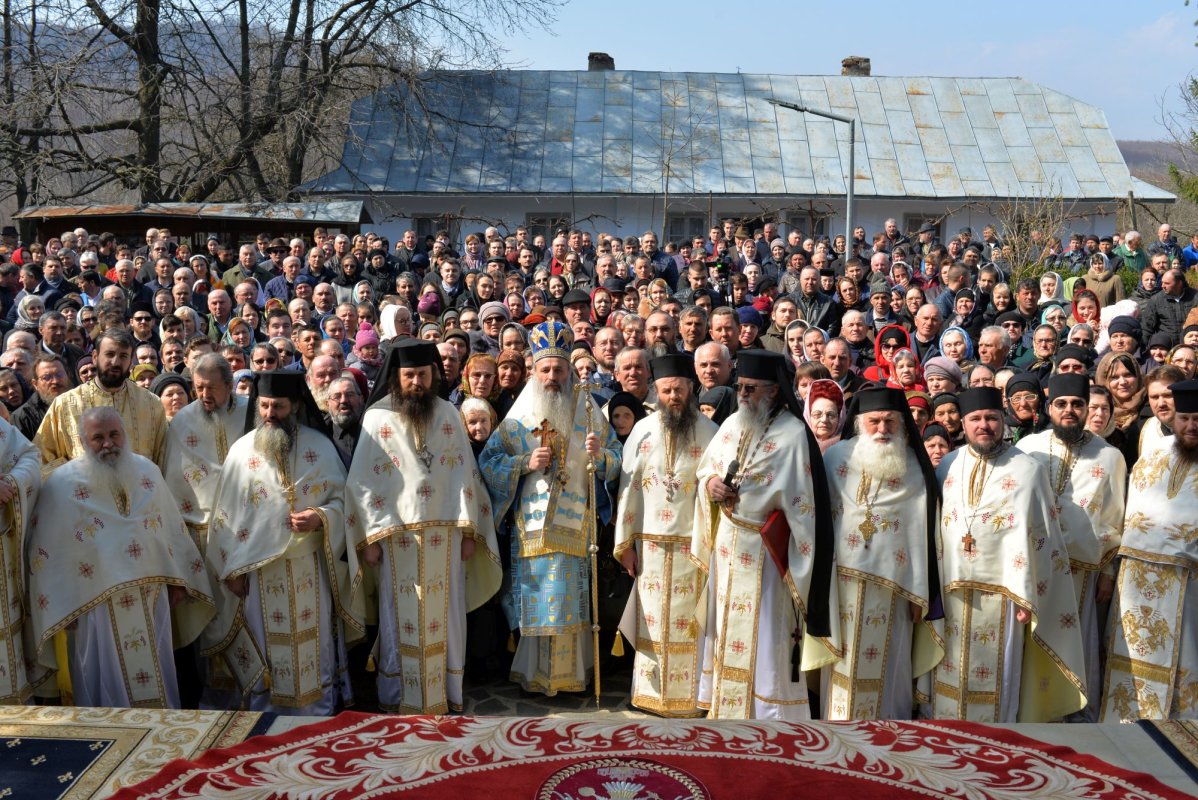 Hram la Sihăstria Voronei 113743