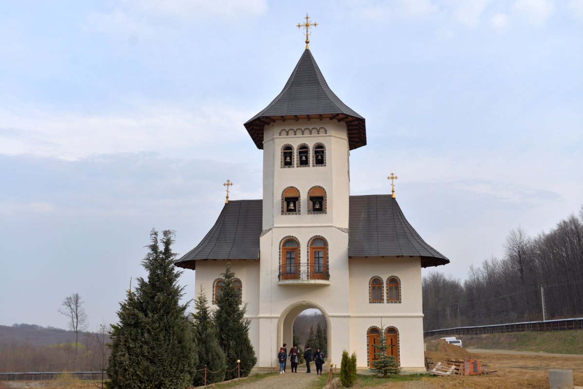 Hram la Sihăstria Voronei 113744