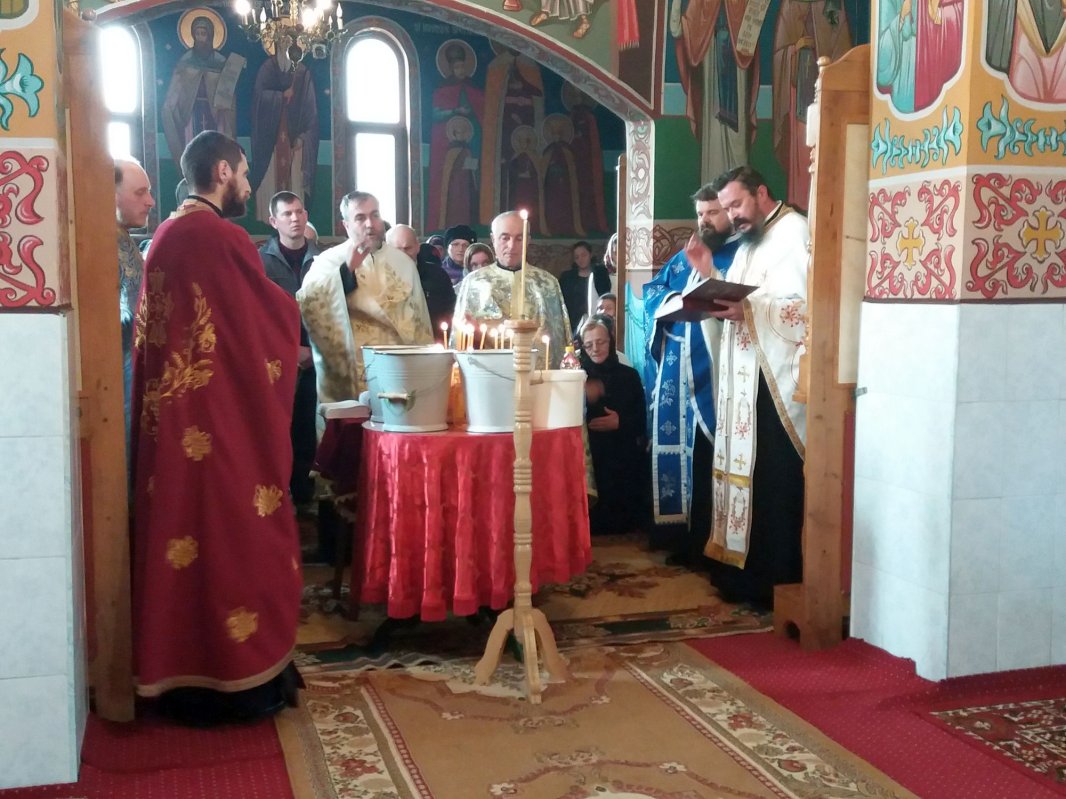 Slujbă misionară în Parohia Mănăstioara-Preuteşti 113755