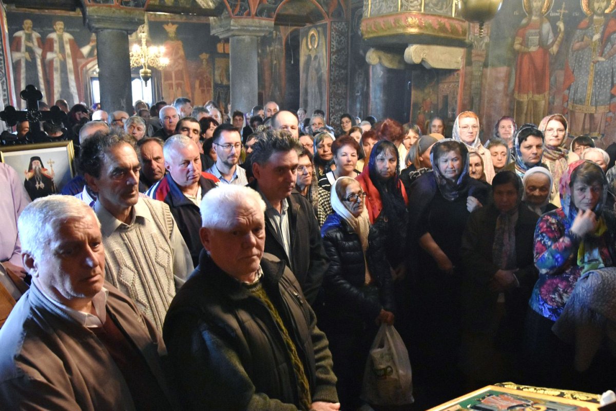 Slujire arhierească de hramul Paraclisului Arhiepiscopal 113808