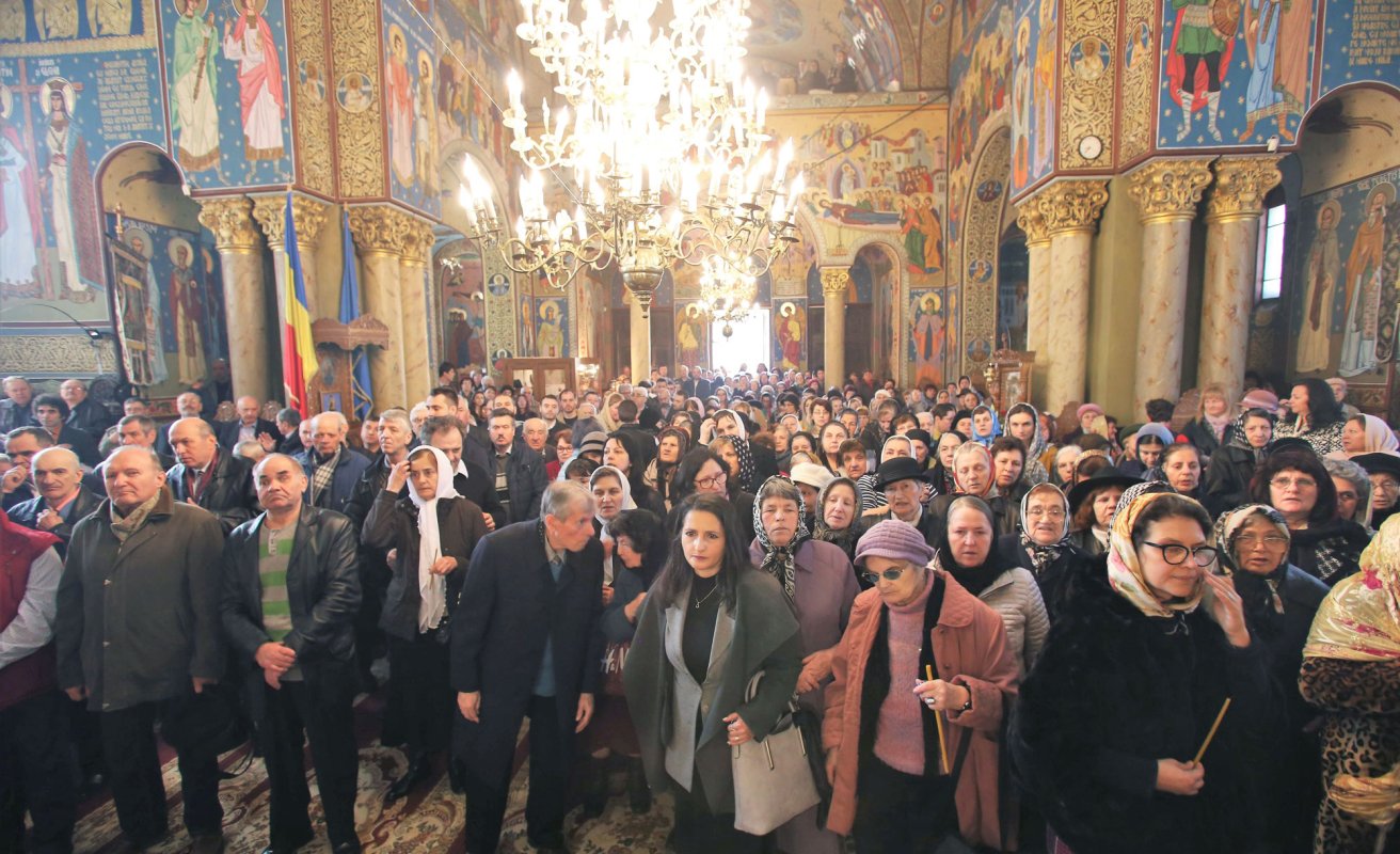 Slujiri arhierești și hramuri la praznicul Bunei Vestiri 113783