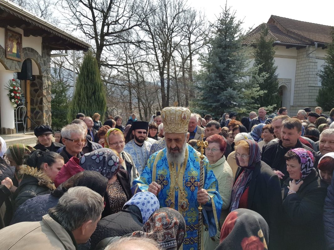 Slujiri arhierești și hramuri la praznicul Bunei Vestiri 113788
