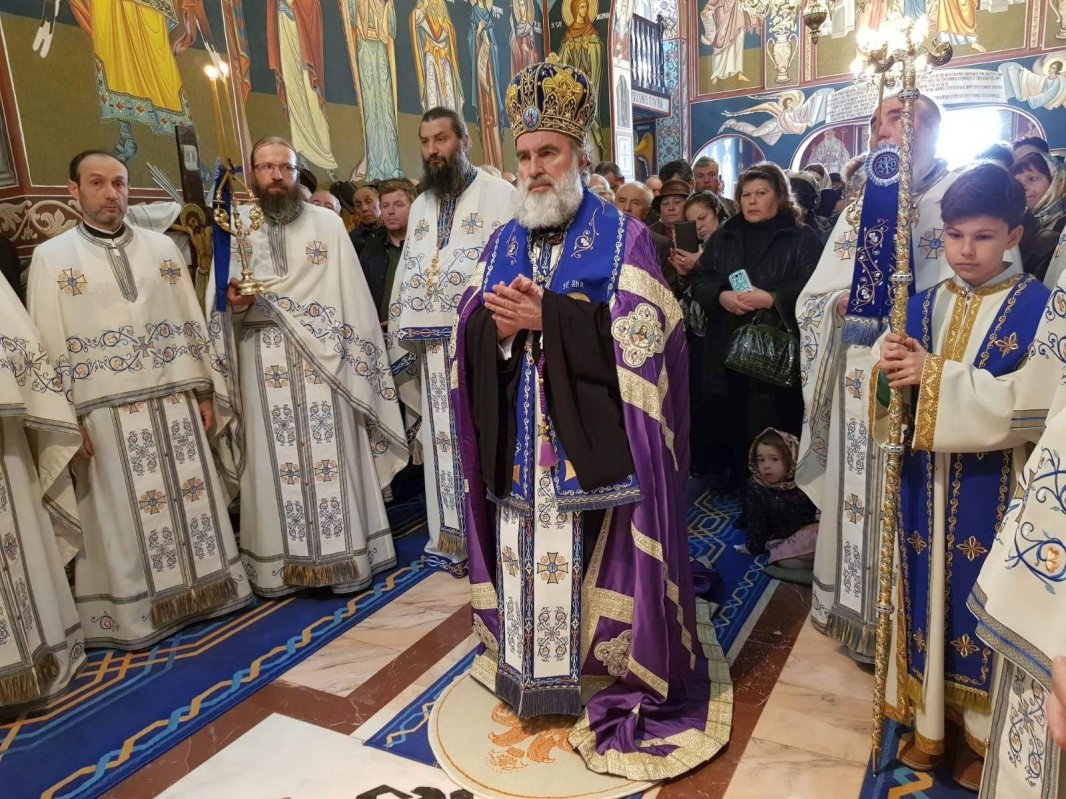 Slujbe arhiereşti în Mitropolia Moldovei şi Bucovinei 113651