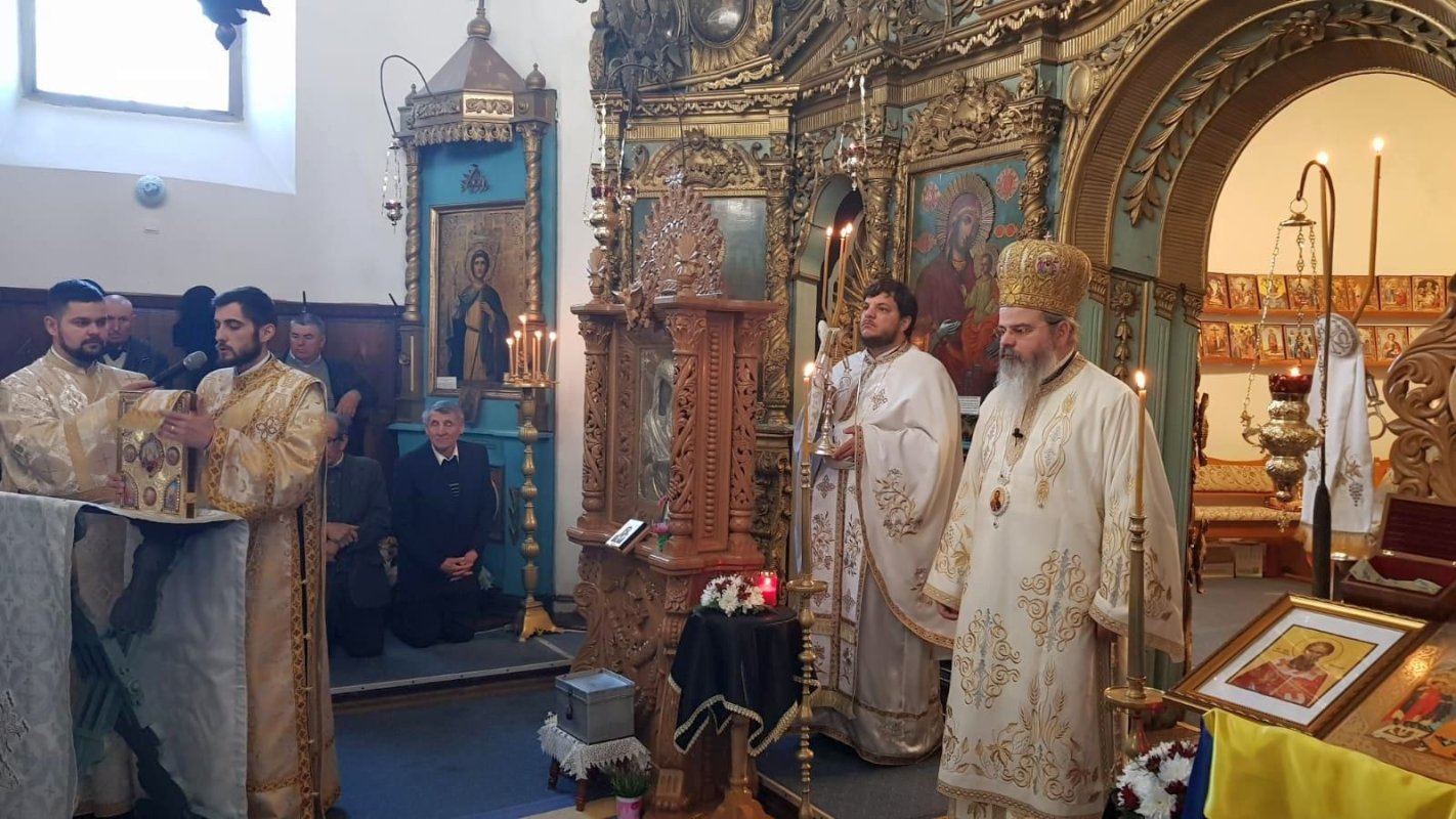 Slujbe arhiereşti în Mitropolia Moldovei şi Bucovinei 113652